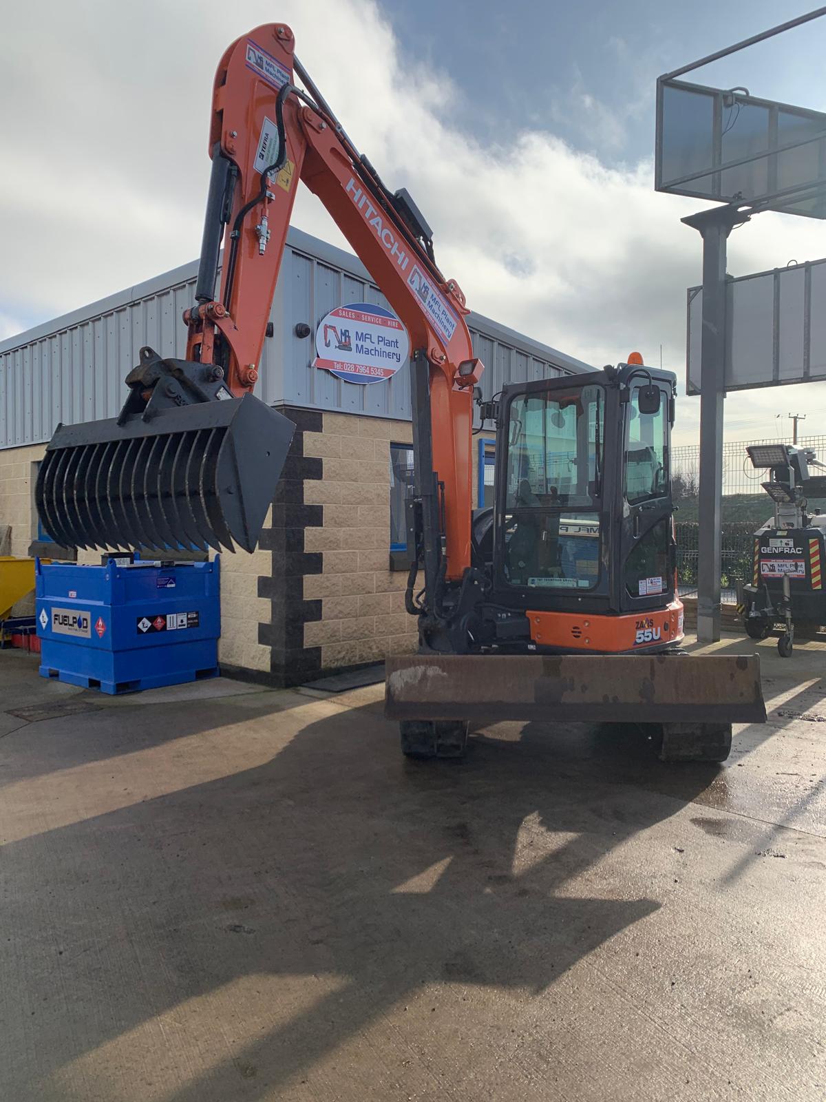 Hitachi 55U (and or) Rake Bucket (5.5T Digger)